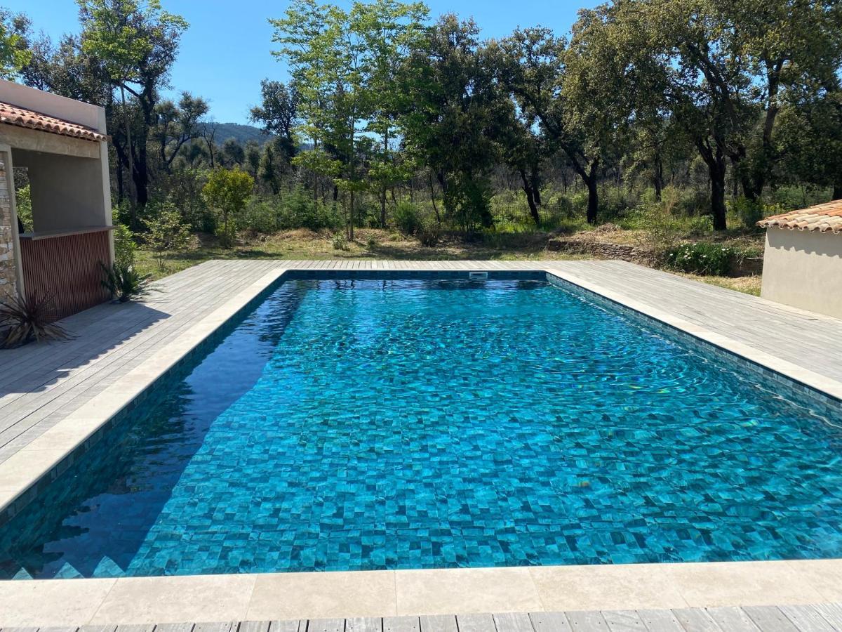 Magnifique Villa Avec Piscine Au Coeur Des Vignes Cogolin Exterior foto