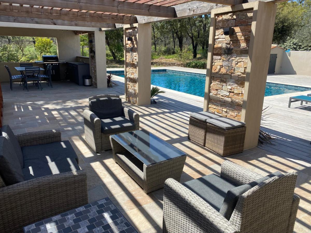 Magnifique Villa Avec Piscine Au Coeur Des Vignes Cogolin Exterior foto