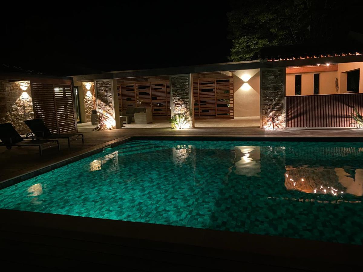 Magnifique Villa Avec Piscine Au Coeur Des Vignes Cogolin Exterior foto